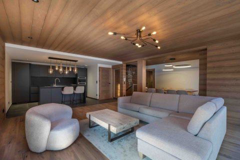 4 bedrooms Apartment in Les Allues, France No. 100137 2