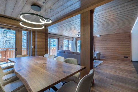 4 bedrooms Apartment in Les Allues, France No. 100137 3