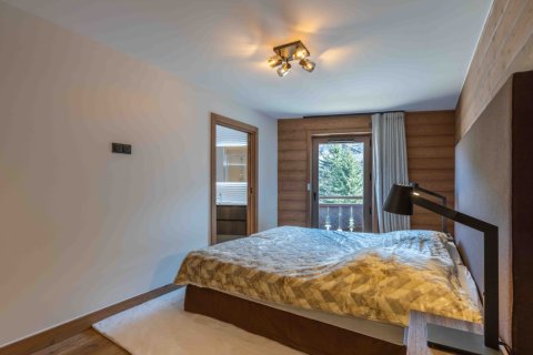 4 bedrooms Apartment in Les Allues, France No. 100137 8