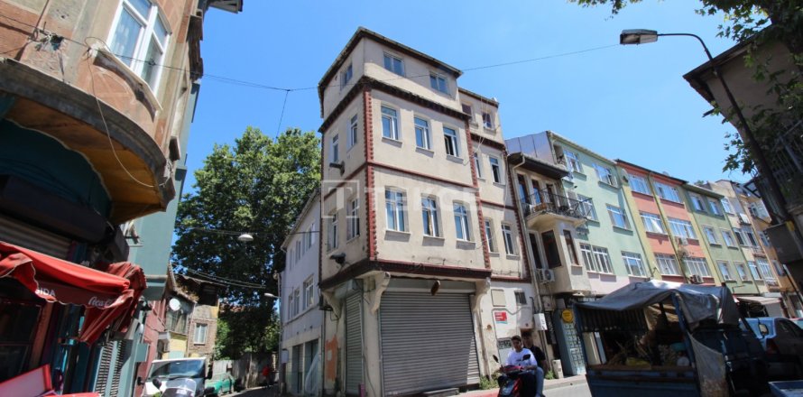 3 bedrooms Villa in Istanbul, Turkey No. 14535