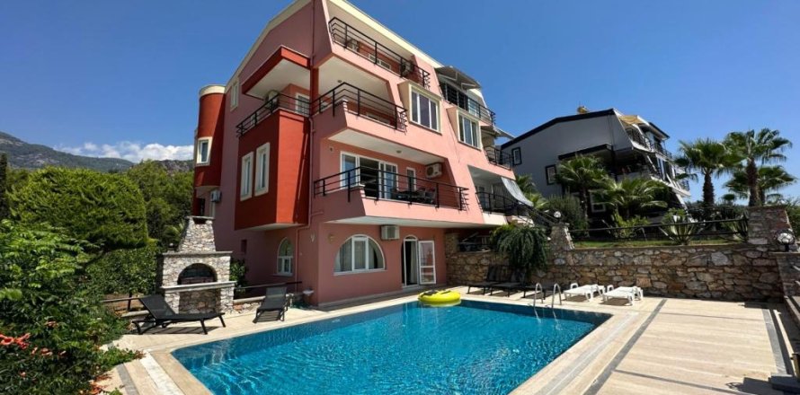 4 rooms Apartment in Alanya, Turkey No. 21175