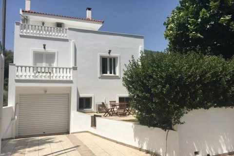 4 bedrooms House in Nea Makri, Greece No. 120860 1