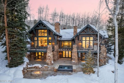 7 bedrooms House in Avon, USA No. 76677 25