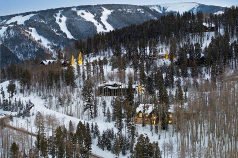 7 bedrooms House in Avon, USA No. 76677 2