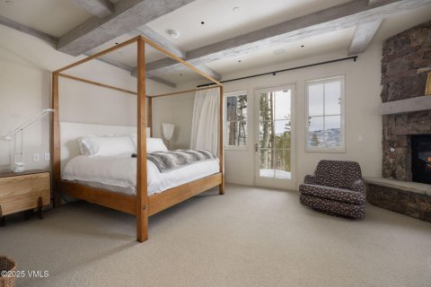 7 bedrooms House in Avon, USA No. 76677 16