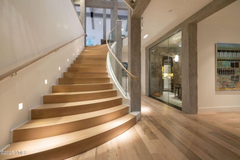 7 bedrooms House in Avon, USA No. 76677 13