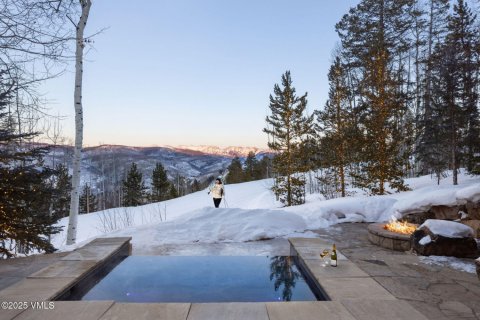 7 bedrooms House in Avon, USA No. 76677 27