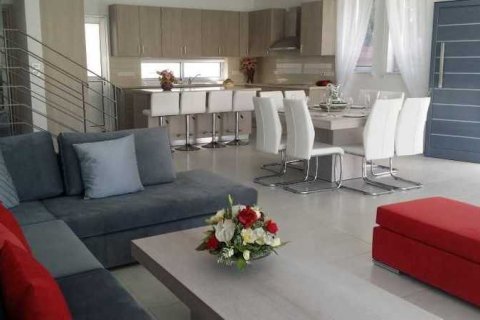 4 bedrooms House in Paphos, Cyprus No. 29553 7