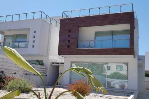 4 bedrooms House in Paphos, Cyprus No. 29553 1