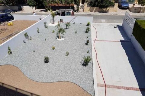 4 bedrooms House in Paphos, Cyprus No. 29553 4