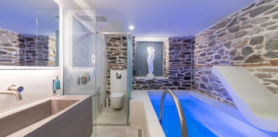 7 rooms Hotel in Kavala, Greece No. 109218