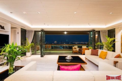 4 bedrooms Apartment in Bangkok, Thailand No. 97087 23