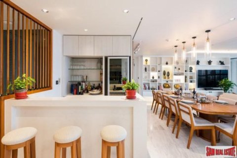 4 bedrooms Apartment in Bangkok, Thailand No. 97087 8