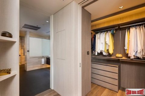 4 bedrooms Apartment in Bangkok, Thailand No. 97087 15