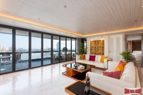 4 bedrooms Apartment in Bangkok, Thailand No. 97087 1