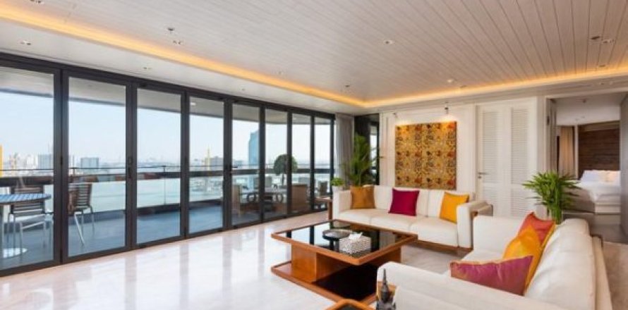 4 bedrooms Apartment in Bangkok, Thailand No. 97087