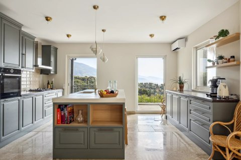 Вилла с 7 спальнями в Рокебрюн-Кап-Марта, Франция №68123 3