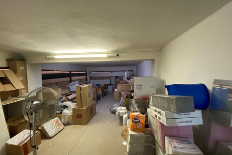 390m² Commercial property in Thessaloniki, Greece No. 55700 6