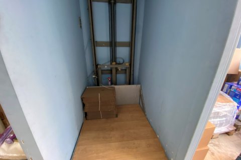 390m² Commercial property in Thessaloniki, Greece No. 55700 4