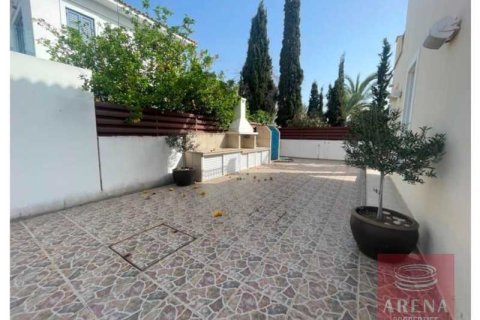 3 bedrooms Villa in Pervolia, Cyprus No. 79644 5