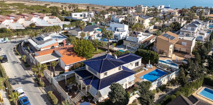 Apartamento tipo estudio Estudio en La Mata, Spain No. 124826