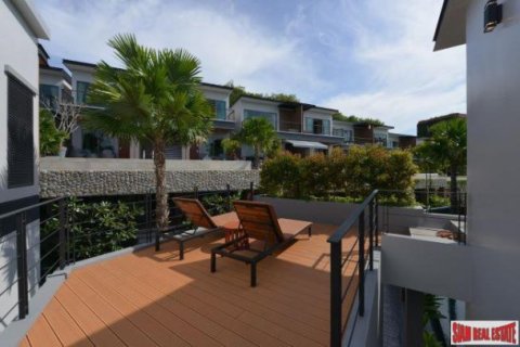 3 bedrooms Villa in Rawai, Thailand No. 96432 8