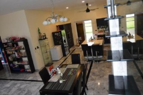 3 bedrooms Villa in Ko Lanta Yai, Thailand No. 96539 5