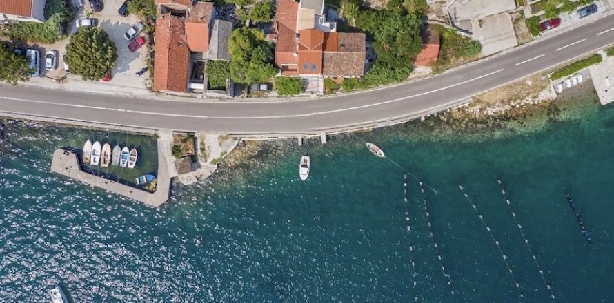 Studio House in Kotor, Montenegro No. 104748