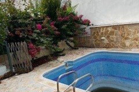 281m² House in Glyfada, Greece No. 107404 14