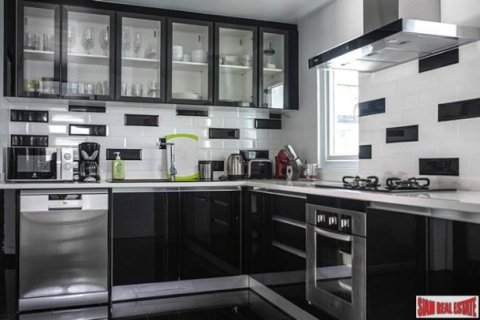 3 bedrooms House in Rawai, Thailand No. 96363 13