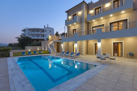 385m² Villa en Heraklion, Greece No. 123356 15