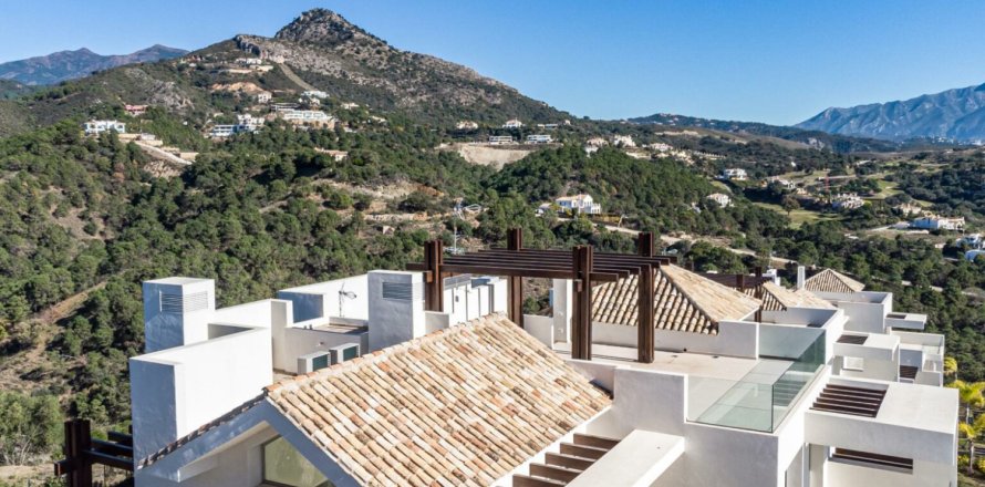 3 chambres Appartement à Benahavis, Spain No. 111915