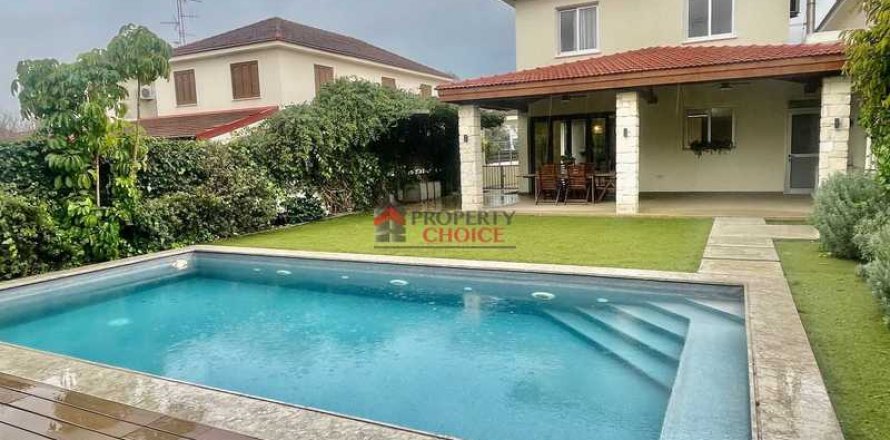 4 bedrooms Villa in Lakatamia, Cyprus No. 80811