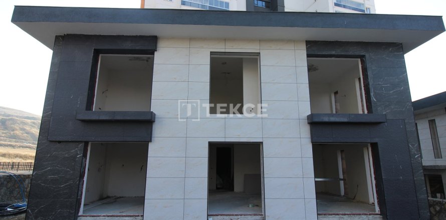 6 bedrooms Villa in Ankara, Turkey No. 112785