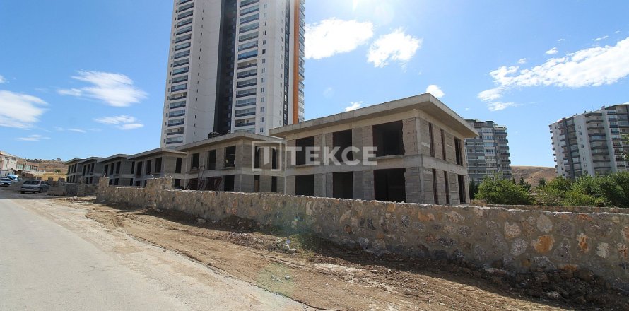 6 bedrooms Villa in Quang Ngai, Vietnam No. 112785