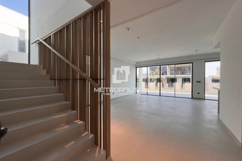 5 bedrooms Villa in Dinh Xuyen, Vietnam No. 94137 10