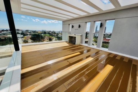 3 bedrooms Apartment in Limassol, Cyprus No. 106995 9