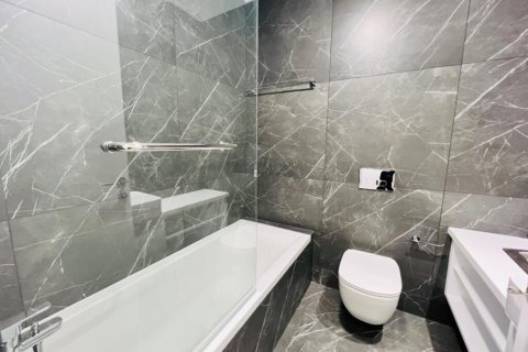 3 bedrooms Apartment in Limassol, Cyprus No. 106995 7