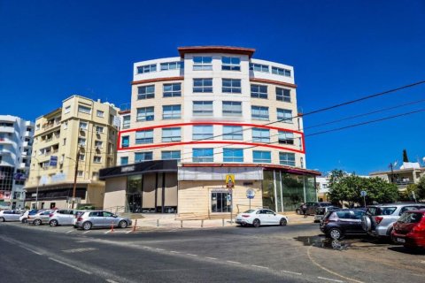 265m² Commercial property à Nicosia, Cyprus No. 105069 4
