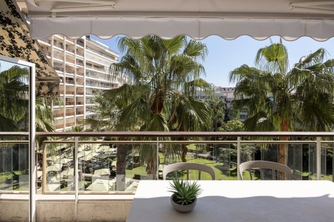 2 chambres Appartement à Cannes, France No. 68044 3