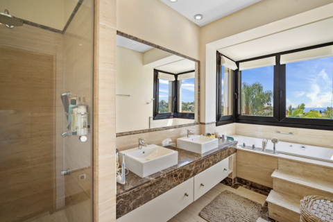 5 bedrooms Villa in Cat Trinh, Vietnam No. 83898 8