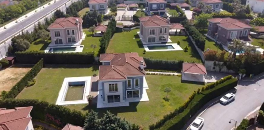 6 chambres Villa à Istanbul, Turkey No. 114418