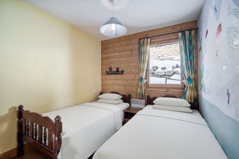 3 dormitorios Apartment en Les Belleville, France No. 99450 9