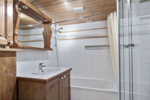 3 dormitorios Apartment en Les Belleville, France No. 99450 10