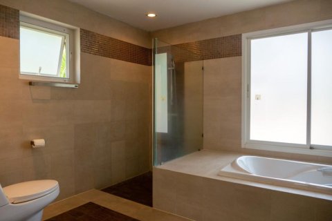 3 bedrooms Villa in Rawai, Thailand No. 95653 5