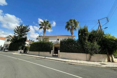 5 bedrooms House in Larnaca, Cyprus No. 101418 3
