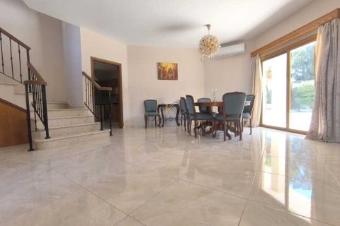 5 bedrooms House in Larnaca, Cyprus No. 101418 8