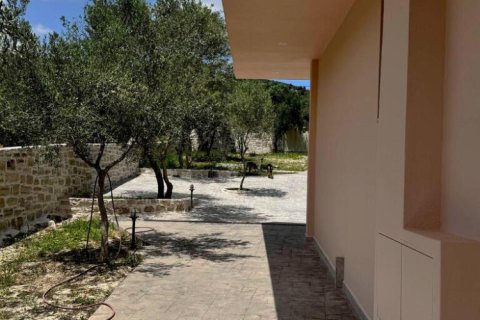 3 bedrooms House in Heraklion, Greece No. 107826 5