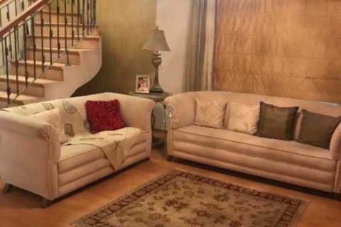 5 bedrooms Villa in Limassol, Cyprus No. 77211 4