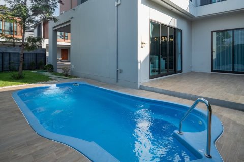 4 bedrooms House in Chiang Mai, Thailand No. 98169 2